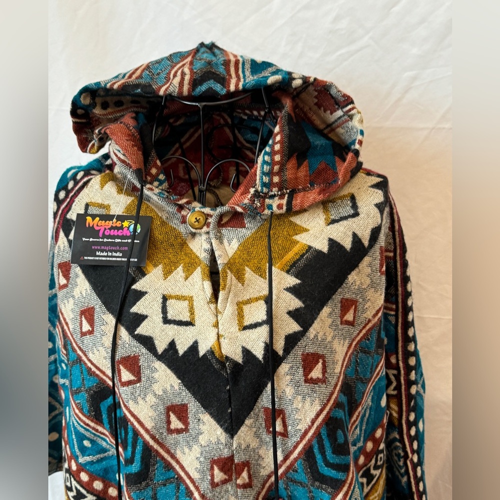 073 - Aztec Pattern Hooded Poncho View 4